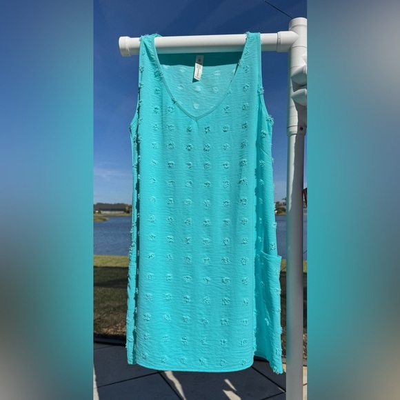 🐬Casual dress~cover-up turquoise blue, raised polkadots, pockets, darts EUC🐬 - Picture 9 of 9
